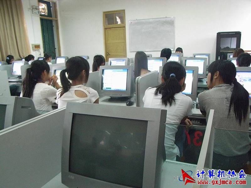 090527CAPX10.JPG