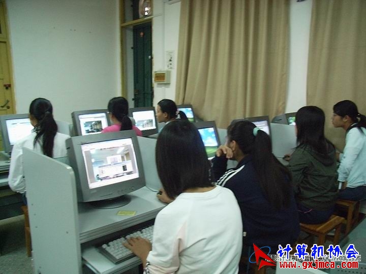 081103CAPX22.JPG
