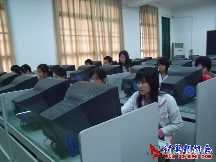 081103CAPX12.JPG