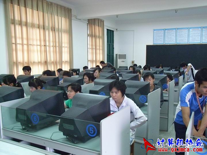 081105CAPX22.JPG