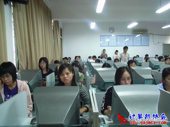081105CAPX02.JPG