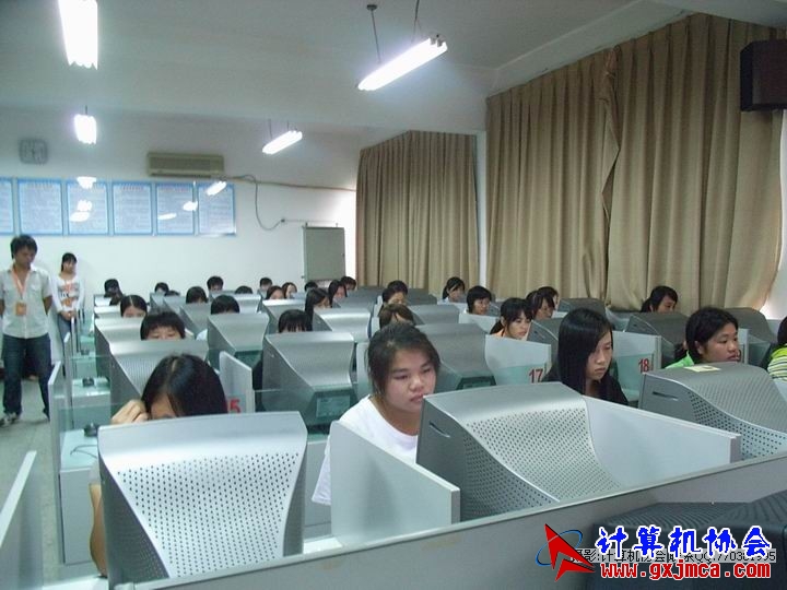 081105CAPX03.JPG