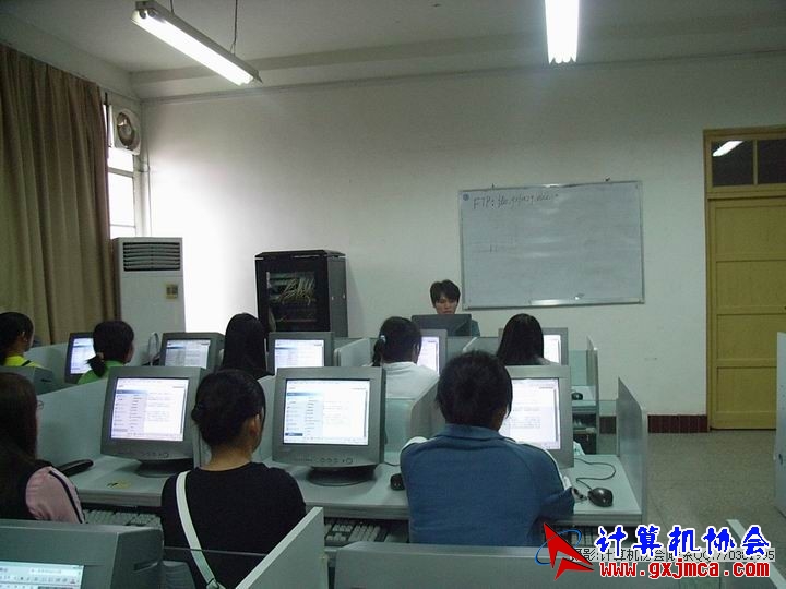 081105CAPX04.JPG