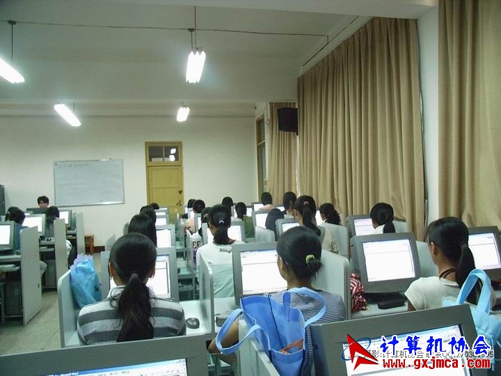 081105CAPX05.JPG