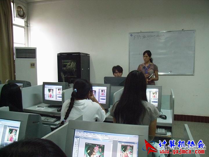 081105CAPX06.JPG