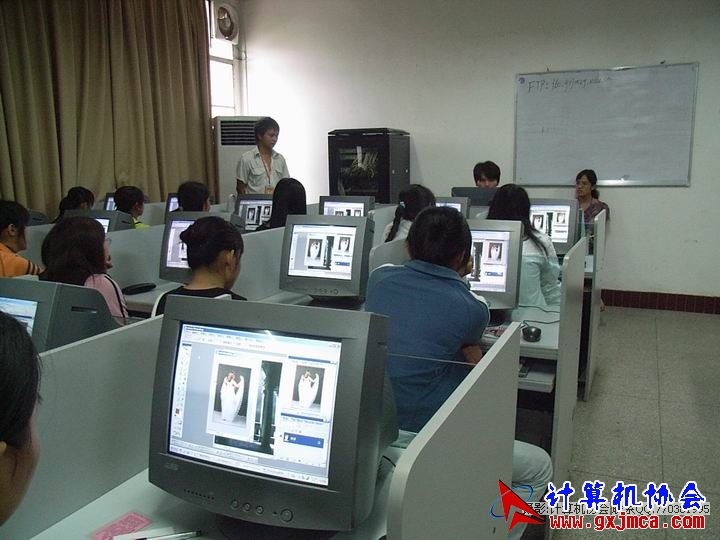 081105CAPX12.JPG