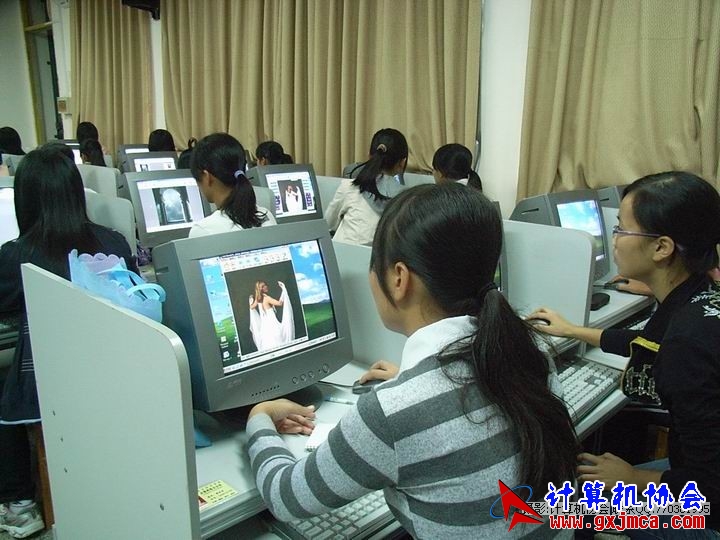081105CAPX16.JPG