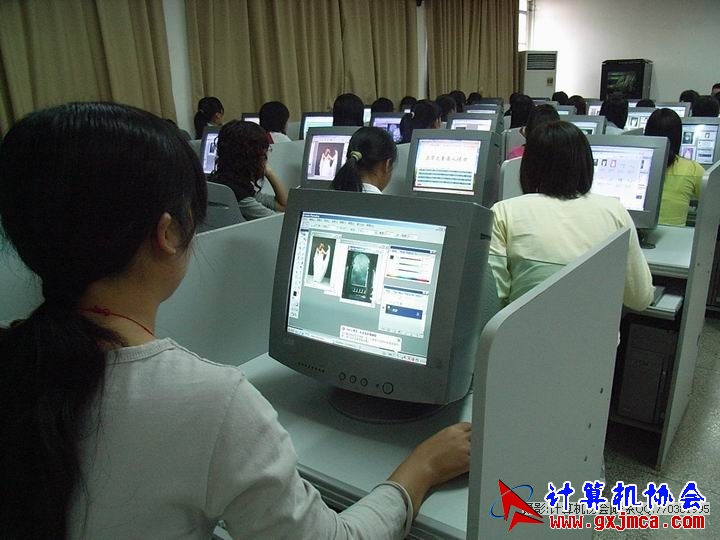 081105CAPX18.JPG