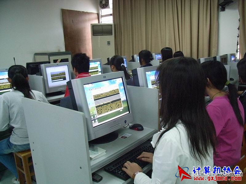 081109CAKH32.JPG