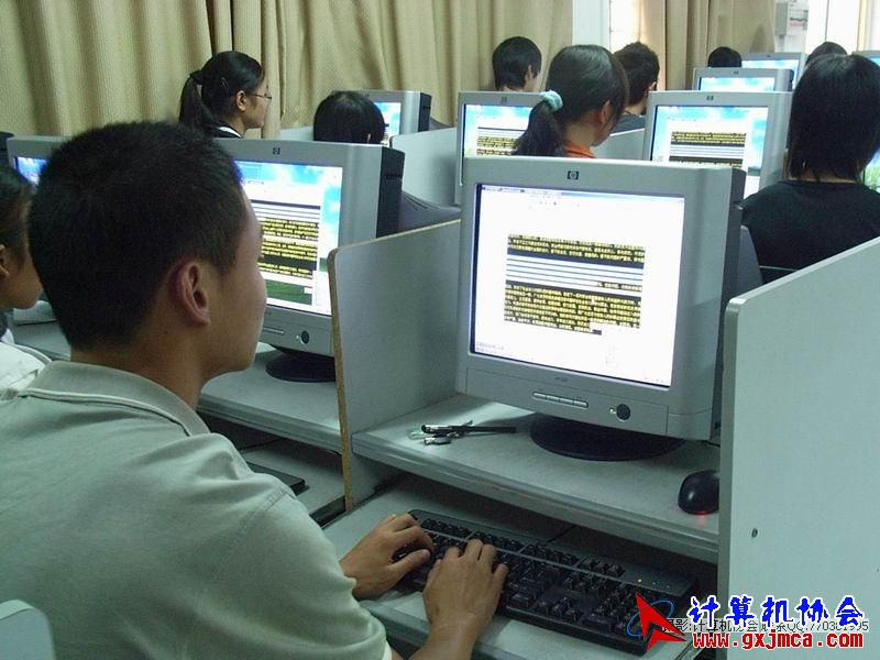 081109CAKH37.JPG