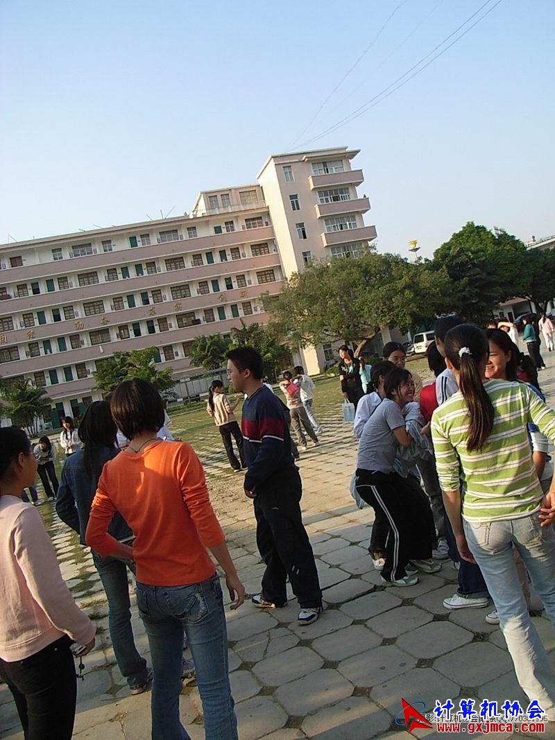 081112BH05.JPG