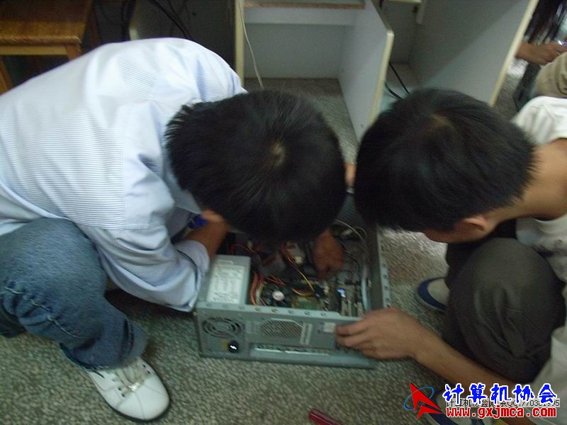 081115CAPX09.JPG