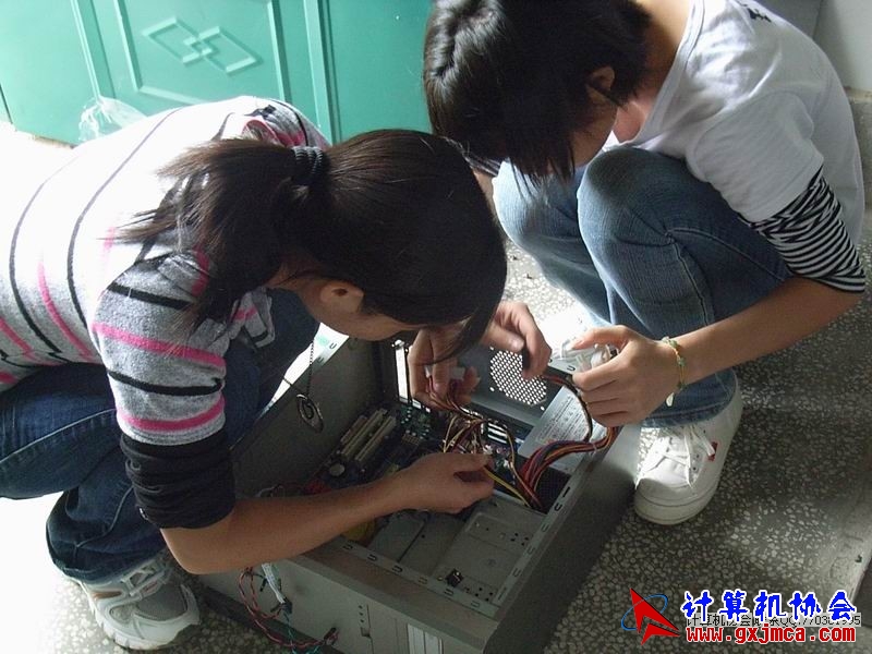 081115CAPX35.JPG