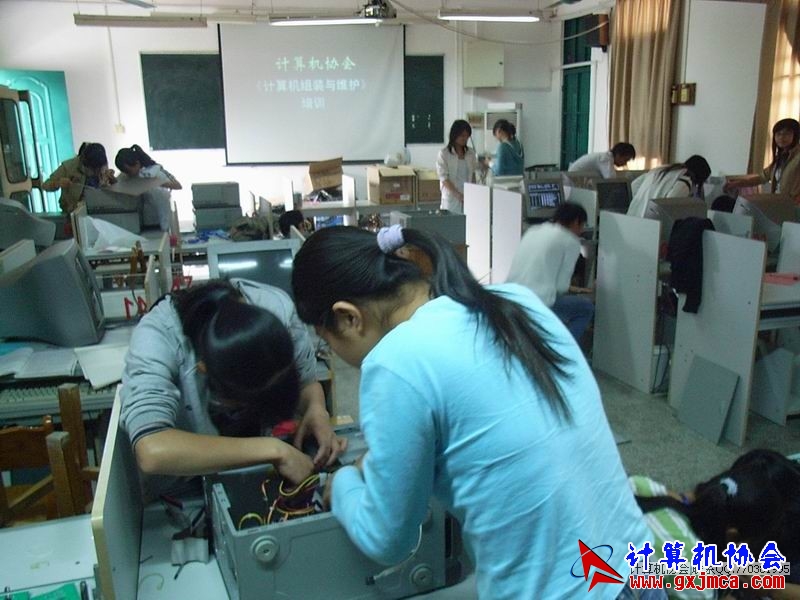 081115CAPX52.JPG