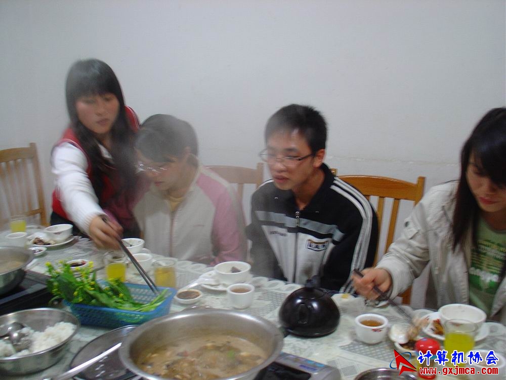091206CAhg34.JPG