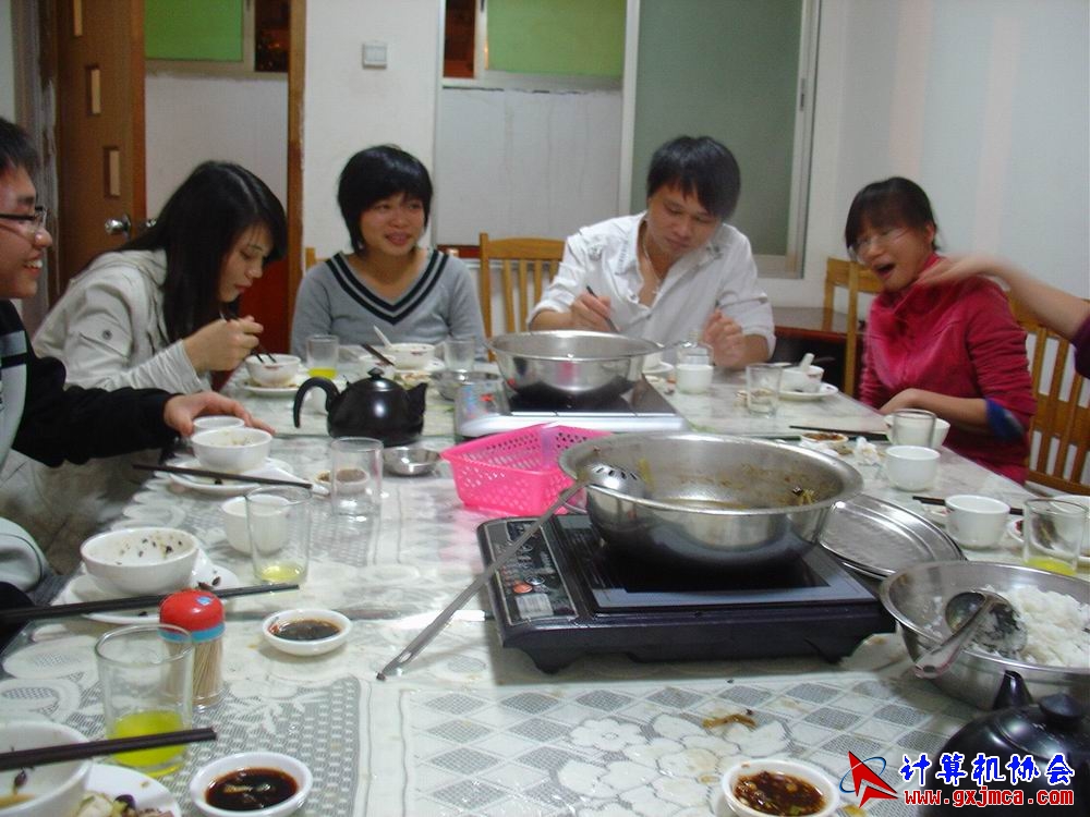 091206CAhg52.JPG