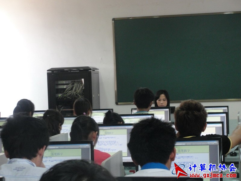 111020px22.JPG