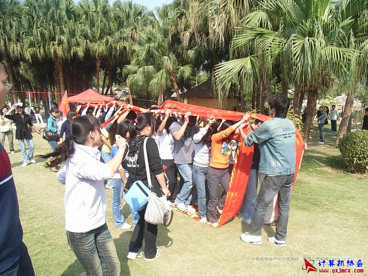081130CA302.JPG