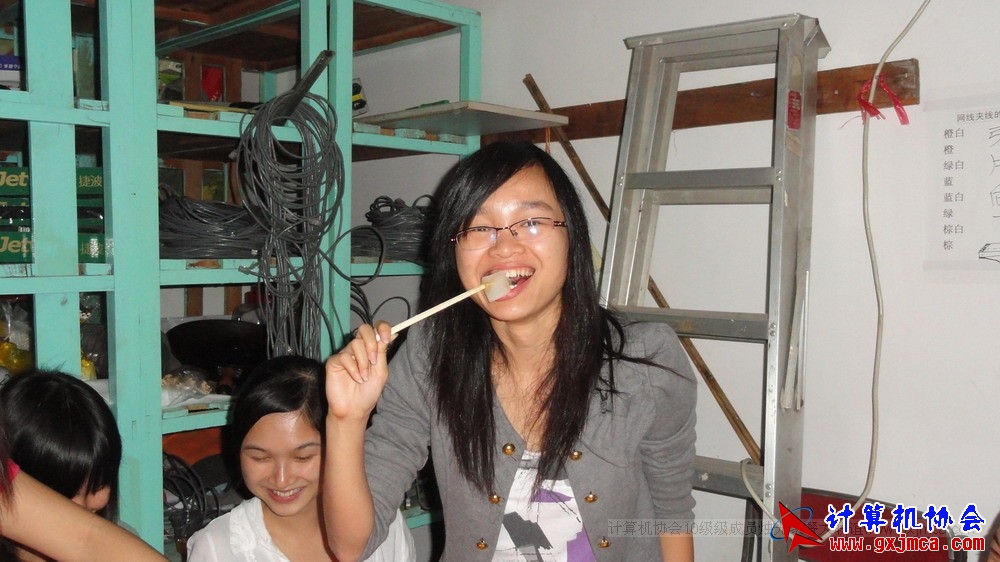 111112cajc030.JPG