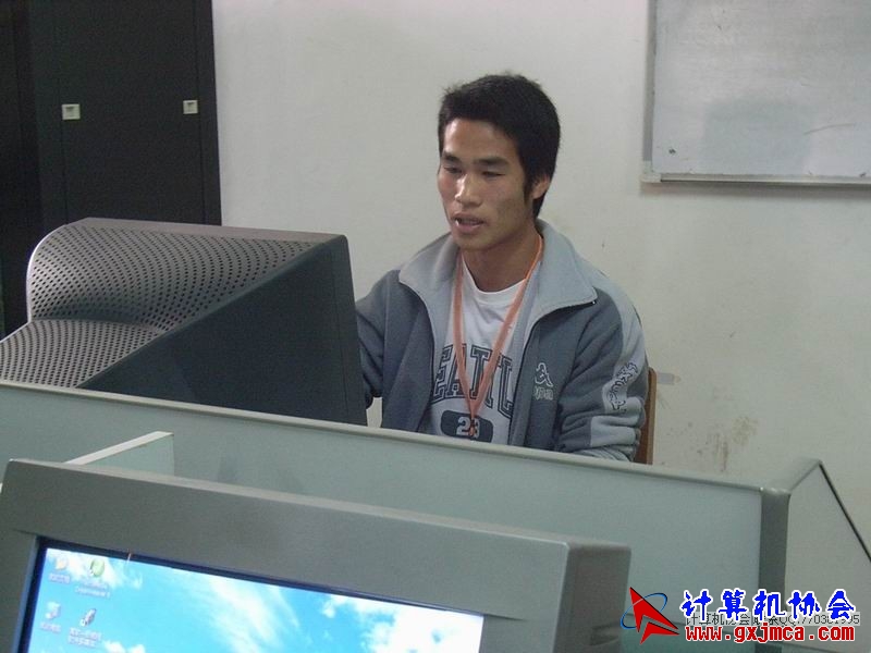 081203DH06.JPG