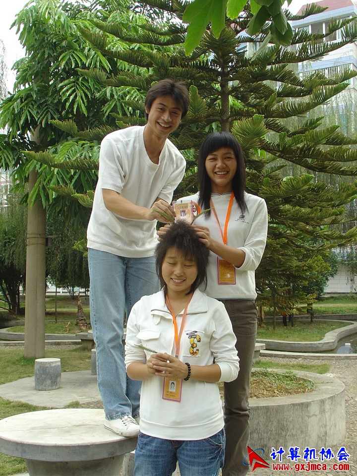 051202CA020.JPG