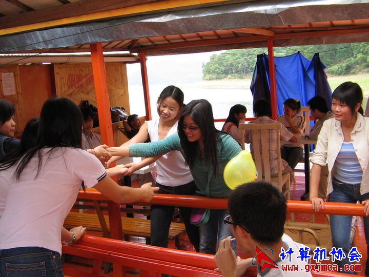 060514CA0197.jpg
