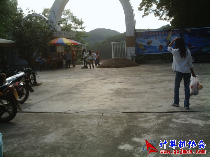 060514CA0865.JPG