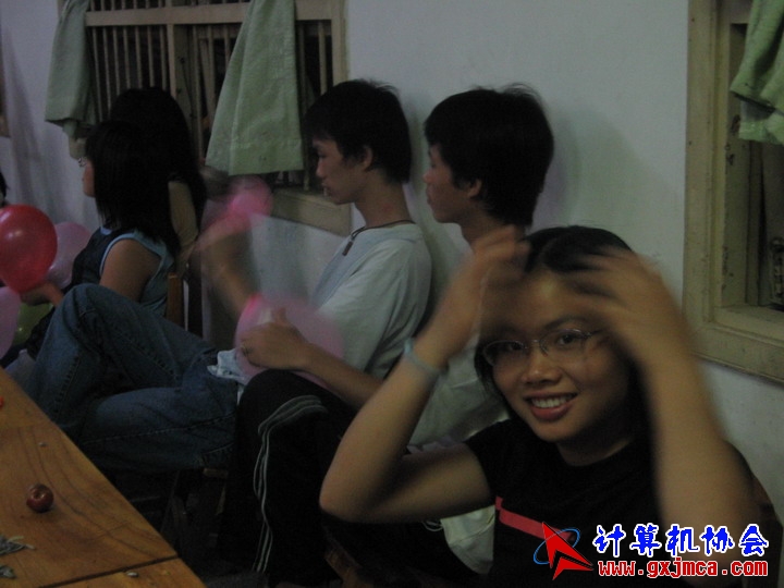 060601ET323.jpg