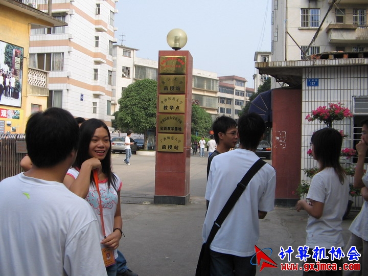 061021CA006.jpg