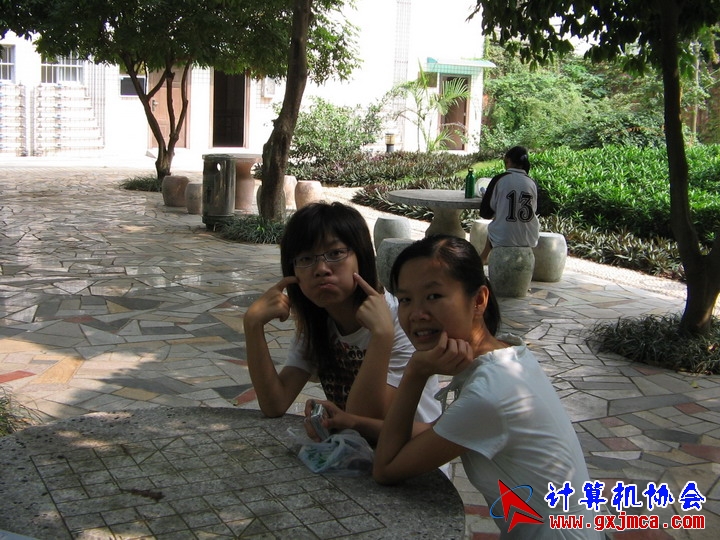 061021CA019.jpg