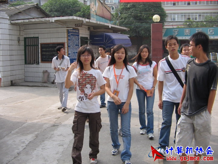 061021CA031.jpg