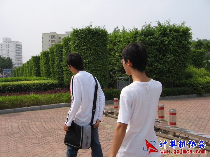 061021CA112.jpg