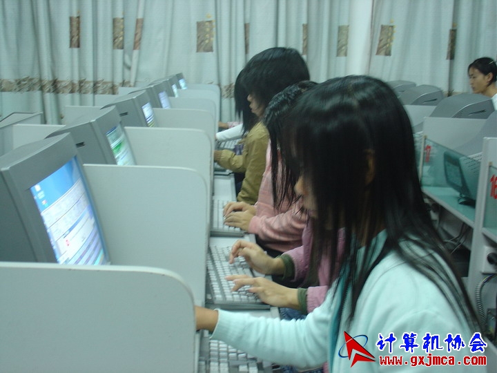 061129CA016.JPG