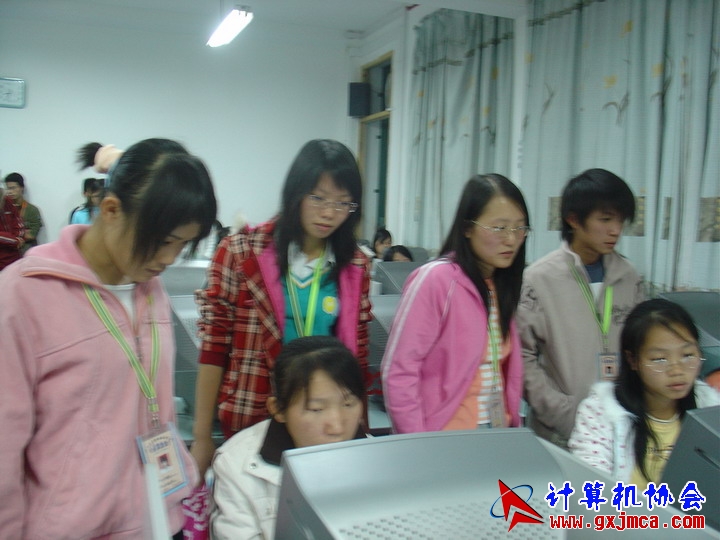 061129CA098.JPG