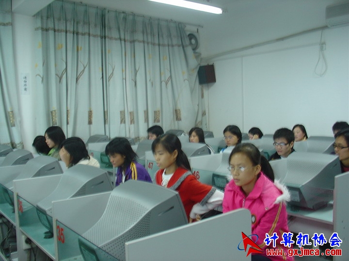 061129CA101.JPG