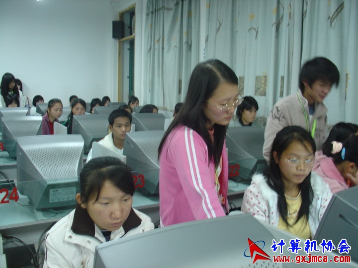 061129CA107.JPG