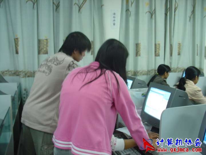 061129CA128.JPG