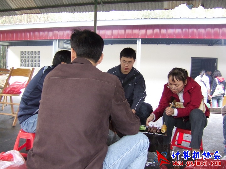 061203SKB290.JPG