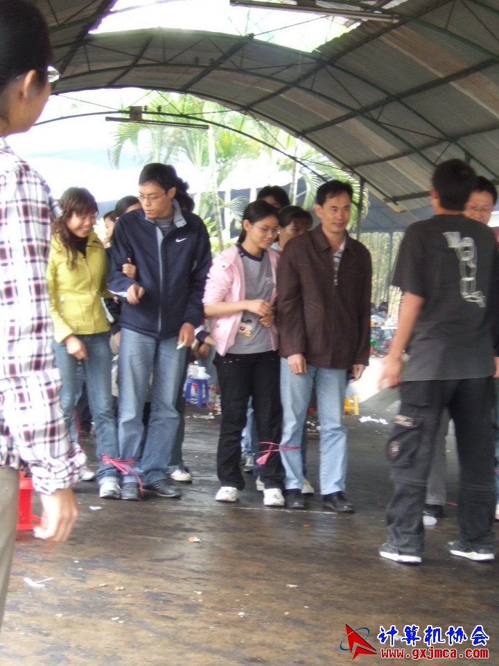 061203SKB436.JPG