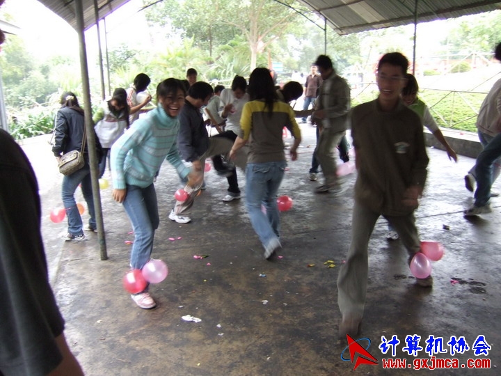 061203SKB500.JPG