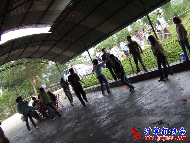 061203SKB520.JPG
