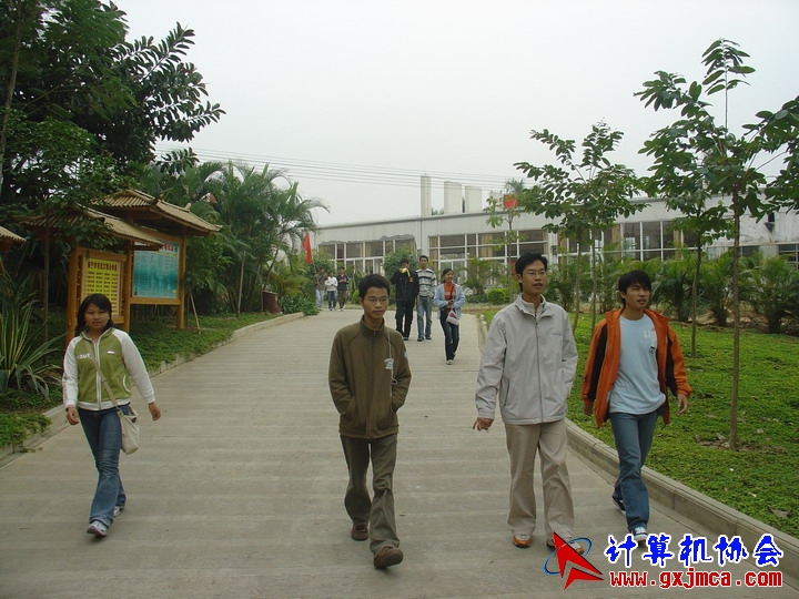 061203SKD678.JPG
