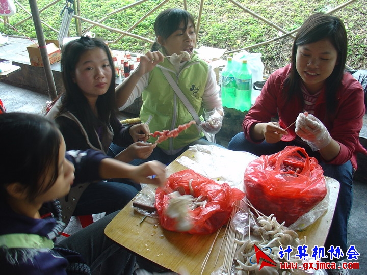 061203SKD697.JPG