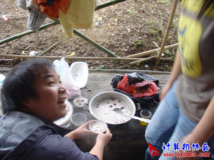 061203SKD731.JPG
