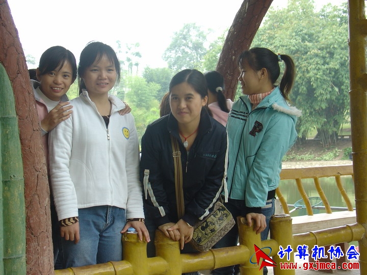 061203SKD789.JPG