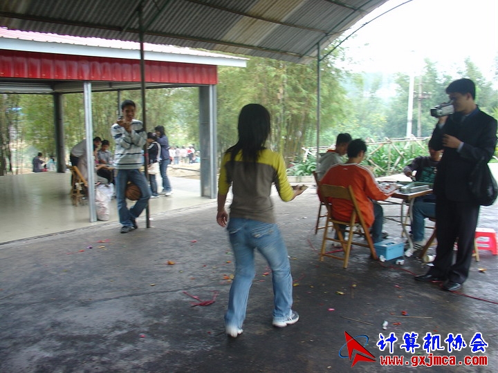 061203SKD906.JPG