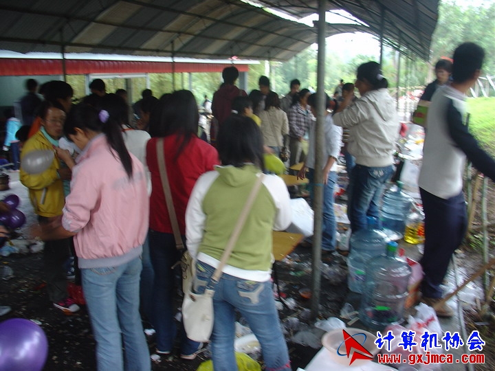 061203SKD944.JPG