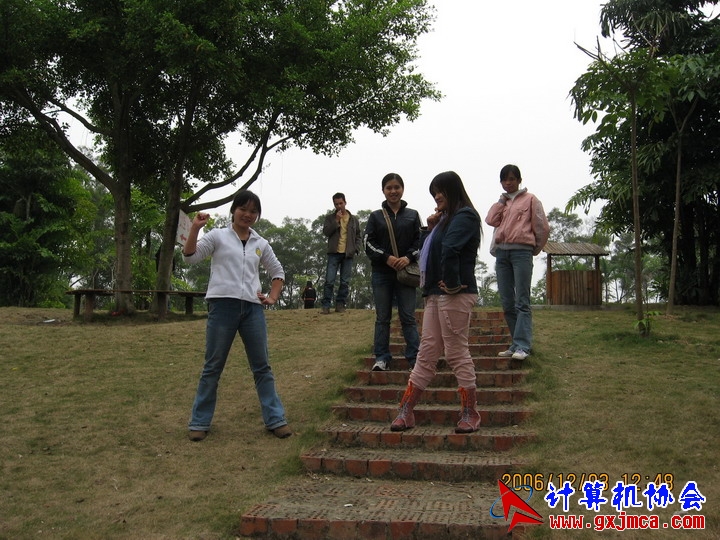 061203SKE1102.JPG