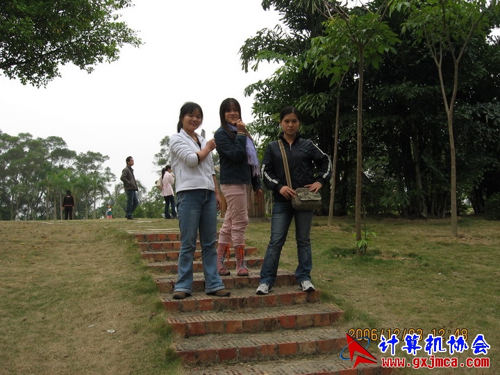 061203SKE1103.JPG