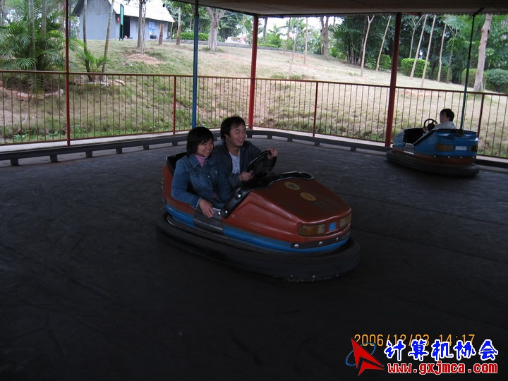 061203SKE1205.JPG